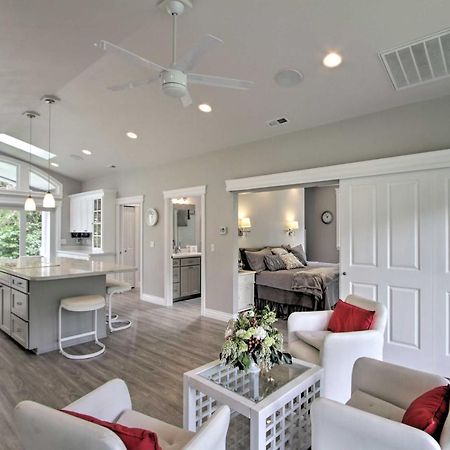 Contemporary Tacoma Cottage With Deck And Pond! Экстерьер фото