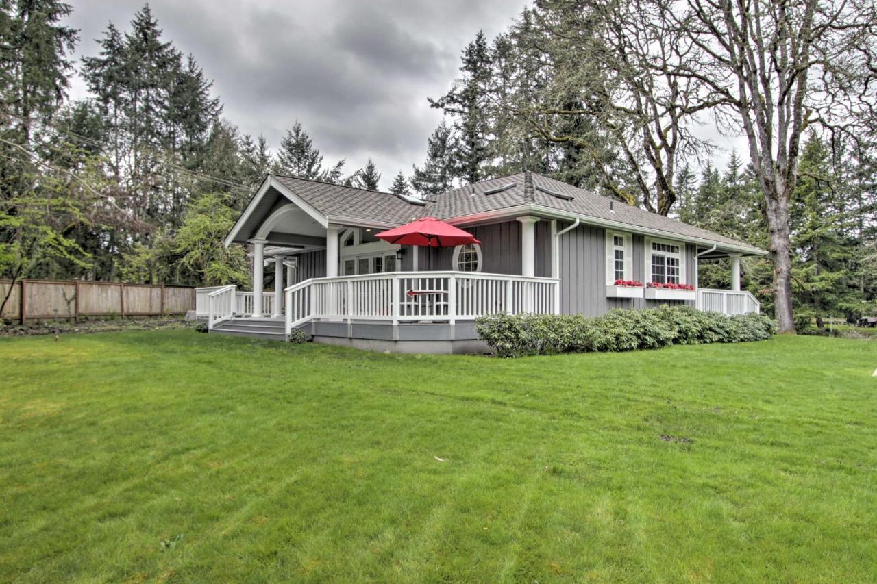 Contemporary Tacoma Cottage With Deck And Pond! Экстерьер фото